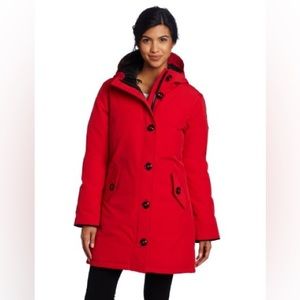 Size small Canada goose camrose parka ❤️